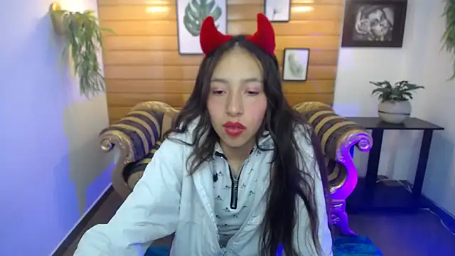 Valeria roussi online show from February 19, 2025, 5:38 pm