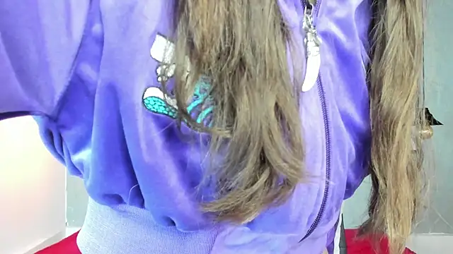 Valeria roussi online show from December 29, 2024, 2:52 pm