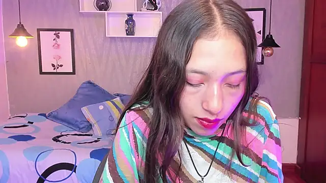 Valeria roussi online show from February 18, 2025, 5:09 pm