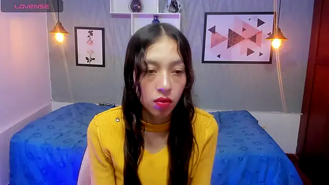 Valeria roussi online show from October 28, 2025, 1:54 pm