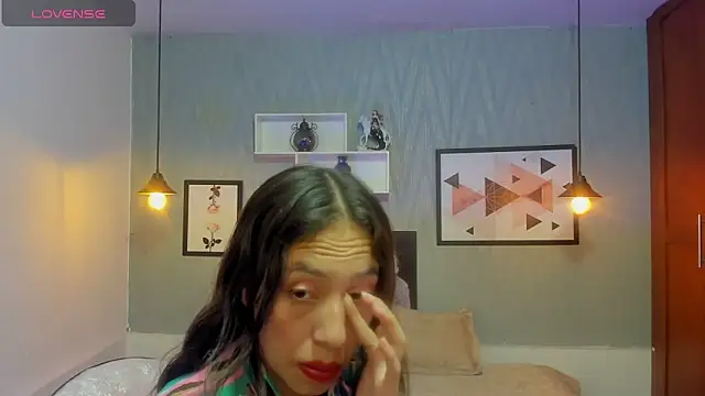 Valeria roussi online show from October 30, 2025, 2:36 pm