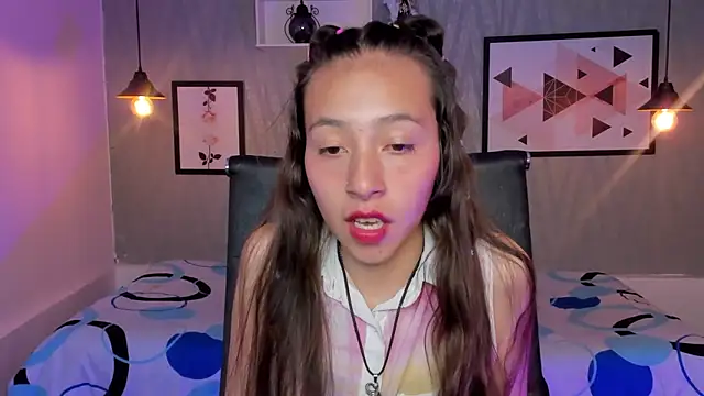 Valeria roussi online show from December 17, 2024, 5:04 pm