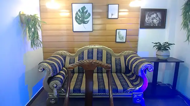 Valeria roussi online show from February 15, 2025, 11:03 pm