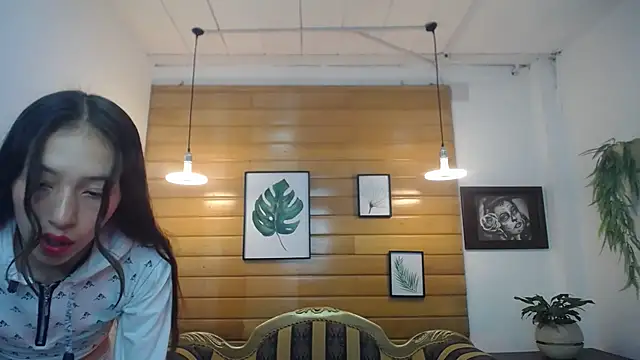 Valeria roussi online show from February 19, 2025, 2:01 pm