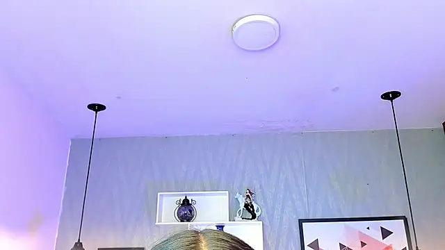 Valeria roussi online show from December 19, 2024, 2:02 pm