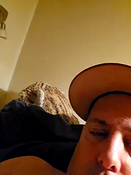 HeteroHotGuy1 online show from December 1, 2024, 8:47 pm