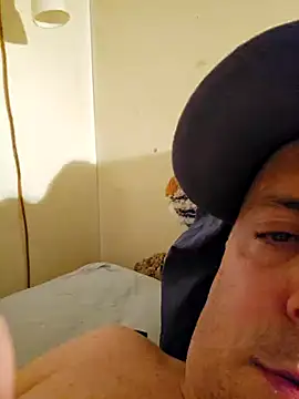 HeteroHotGuy1 online show from December 16, 2024, 1:42 am