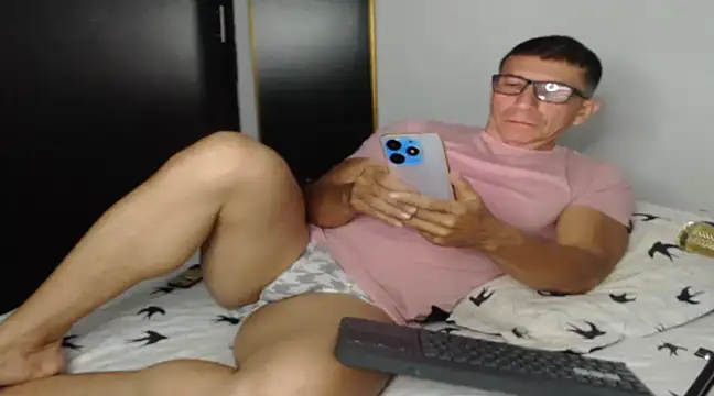 KALE 19 online show from February 26, 2025, 10:47 pm