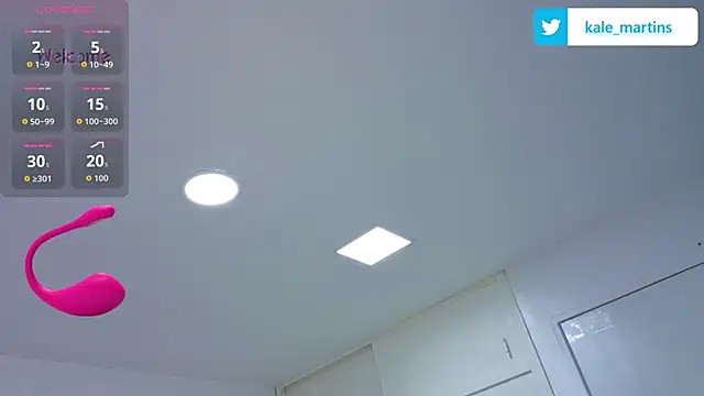 Snapshot of KALE_19 chatting on October 3, 2025, 2:15 am KALE 19 online show from October 3, 2025, 2:15 am