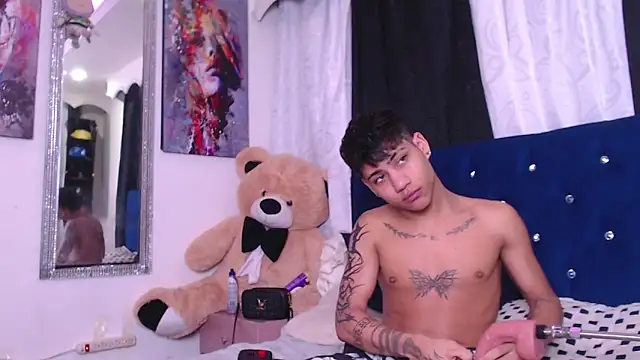 Snapshot of Sexys_Boys_Hot1 chatting on September 28, 2025, 5:14 am Sexys Boys Hot1 online show from September 28, 2025, 5:14 am