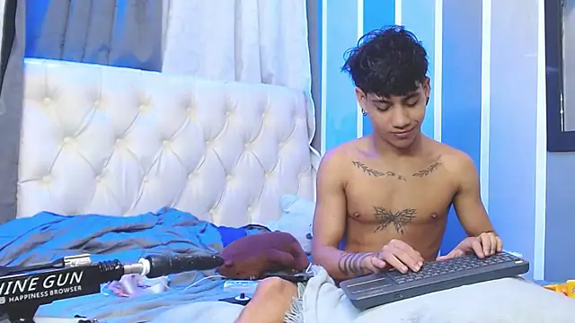 Sexys Boys Hot1 online show from December 18, 2024, 8:31 am