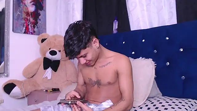 Snapshot of Sexys_Boys_Hot1 chatting on October 3, 2025, 5:09 am Sexys Boys Hot1 online show from October 3, 2025, 5:09 am