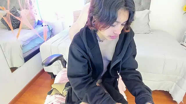 Snapshot of Kat_cute_ chatting on October 10, 2025, 6:03 am Kat cute online show from October 10, 2025, 6:03 am