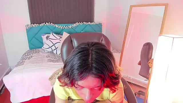 Snapshot of Kat_cute_ chatting on October 12, 2025, 4:14 am Kat cute online show from October 12, 2025, 4:14 am