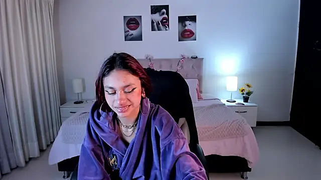 Kat cute  online show from March 18, 2025, 7:01 am