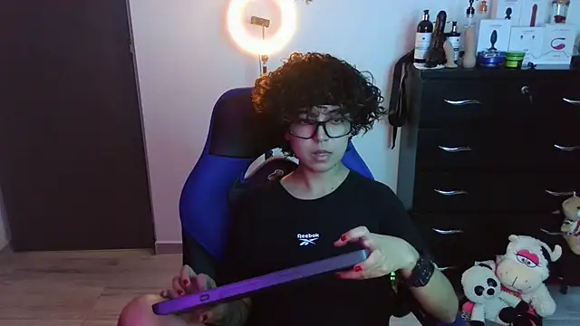 Snapshot of thomascooper7 chatting on October 15, 2025, 8:06 pm thomascooper7 online show from October 15, 2025, 8:06 pm