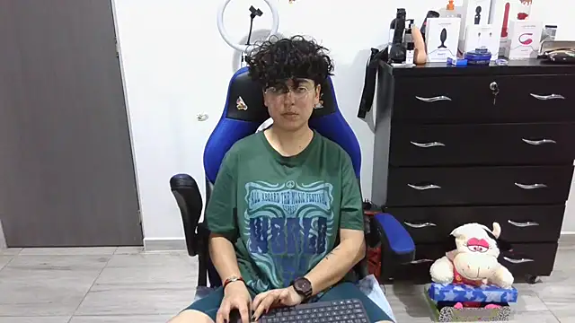 Snapshot of thomascooper7 chatting on March 2, 2025, 5:44 am thomascooper7 online show from March 2, 2025, 5:44 am