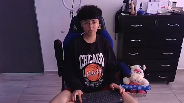 Snapshot of thomascooper7 chatting on March 12, 2025, 6:43 pm thomascooper7 online show from March 12, 2025, 6:43 pm