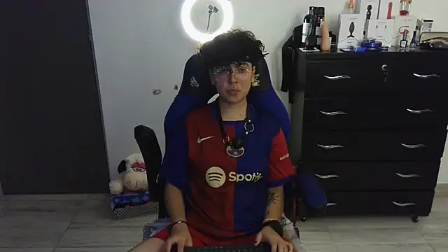 Snapshot of thomascooper7 chatting on March 1, 2025, 1:53 am thomascooper7 online show from March 1, 2025, 1:53 am