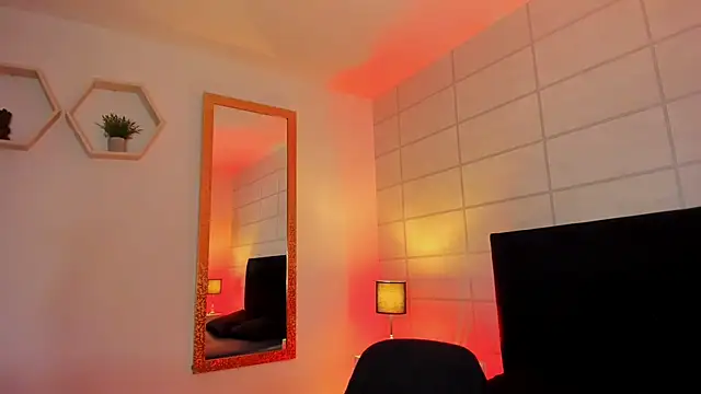 Christine Laam online show from November 12, 2025, 12:09 pm