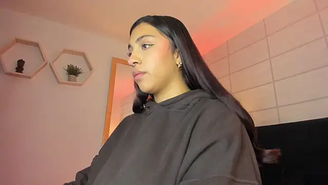 Christine Laam online show from November 6, 2025, 11:58 am