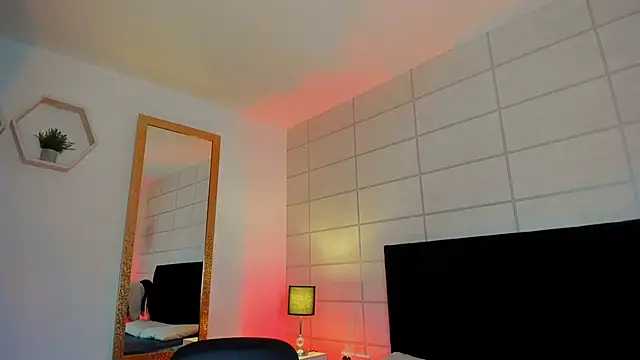 Snapshot of Christine_Laam chatting on February 9, 2026, 12:14 pm Christine Laam online show from February 9, 2026, 12:14 pm