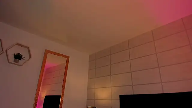 Snapshot of Christine_Laam chatting on February 17, 2026, 12:13 pm Christine Laam online show from February 17, 2026, 12:13 pm