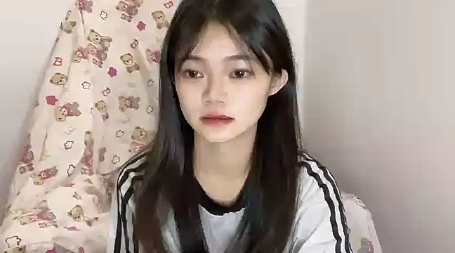 QQQ888zzzxxxcc online show from January 24, 2025, 5:42 pm