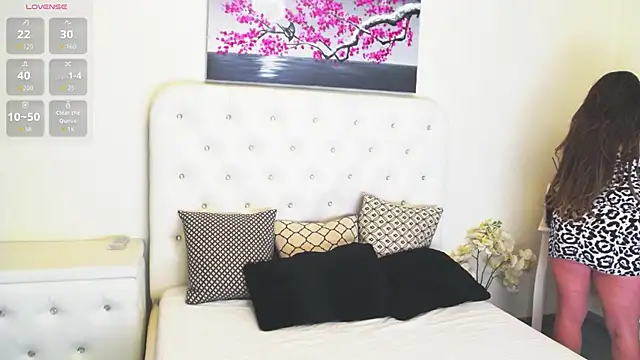 Snapshot of Ysabell01 chatting on October 21, 2025, 4:23 am Ysabell01 online show from October 21, 2025, 4:23 am