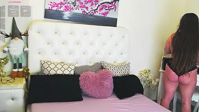 Ysabell01 online show from February 3, 2026, 5:27 am