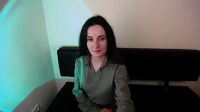 Snapshot of LaimaV_ chatting on October 11, 2025, 12:06 pm LaimaV  online show from October 11, 2025, 12:06 pm