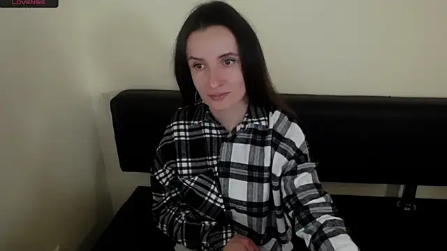 Snapshot of LaimaV_ chatting on October 3, 2025, 2:18 pm LaimaV  online show from October 3, 2025, 2:18 pm