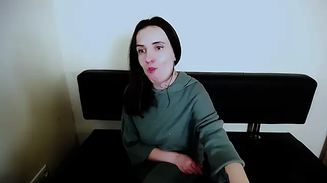 Snapshot of LaimaV_ chatting on October 22, 2025, 1:54 pm LaimaV  online show from October 22, 2025, 1:54 pm