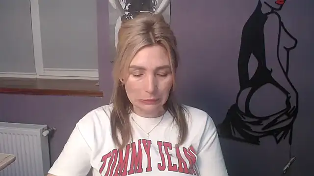  sexy lady online show from May 8, 2026, 12:20 pm