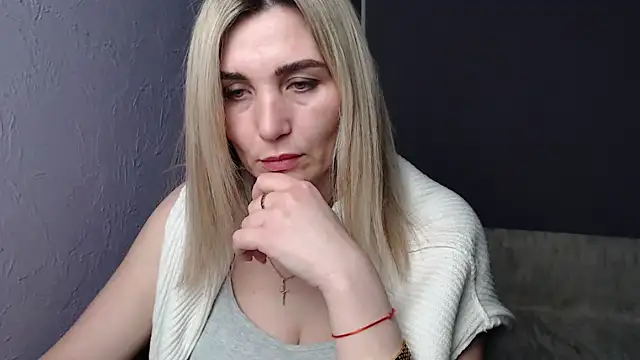  sexy lady online show from February 17, 2025, 7:55 pm