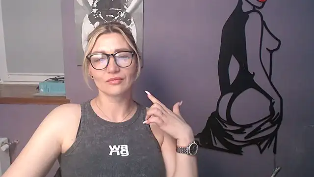 sexy lady online show from June 3, 2026, 1:01 pm