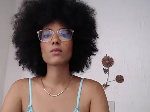 violettamartins online show from July 1, 2026, 10:21 pm