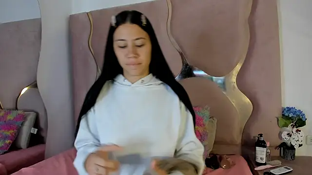 Sofia-candyht online show from June 4, 2026, 9:08 pm