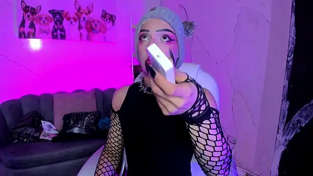 melodybonss  online show from October 7, 2025, 5:08 am