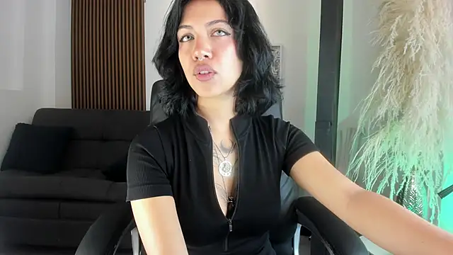 Gianna foxy online show from January 4, 2025, 3:39 pm