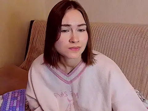 Snapshot of sleeeep_y chatting on February 23, 2026, 2:17 pm sleeeep y online show from February 23, 2026, 2:17 pm