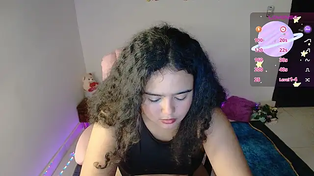 Snapshot of Dulce_Julietha chatting on October 29, 2025, 7:46 pm Dulce Julietha online show from October 29, 2025, 7:46 pm