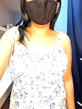 Nisha027 online show from November 20, 2025, 2:12 am