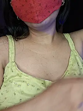 Nisha027 online show from September 19, 2025, 12:03 am