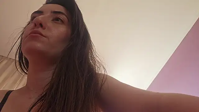 AlejandraDelaney online show from June 25, 2026, 12:43 pm