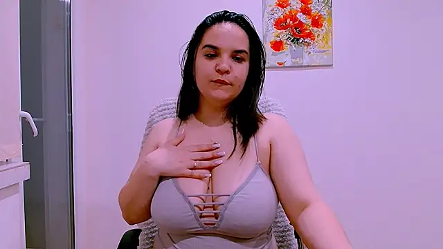 Ella-Diamond online show from April 10, 2026, 6:37 pm