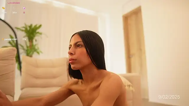 Snapshot of veronica_mendez1 chatting on February 9, 2025, 2:29 pm veronica mendez1 online show from February 9, 2025, 2:29 pm