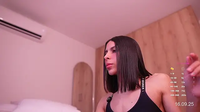 Snapshot of veronica_mendez1 chatting on September 16, 2025, 12:39 pm veronica mendez1 online show from September 16, 2025, 12:39 pm