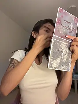 Snapshot of adop_me__ chatting on October 9, 2025, 10:43 pm adop me online show from October 9, 2025, 10:43 pm