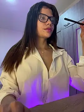 Snapshot of adop_me__ chatting on October 23, 2025, 11:47 pm adop me online show from October 23, 2025, 11:47 pm